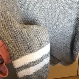 Express Sweaters - Express Sweater Express Sweaters - Express Sweater
